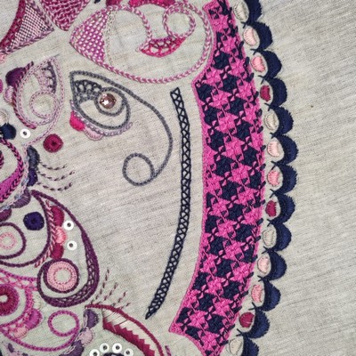 Du rose, du violet et des courbes.